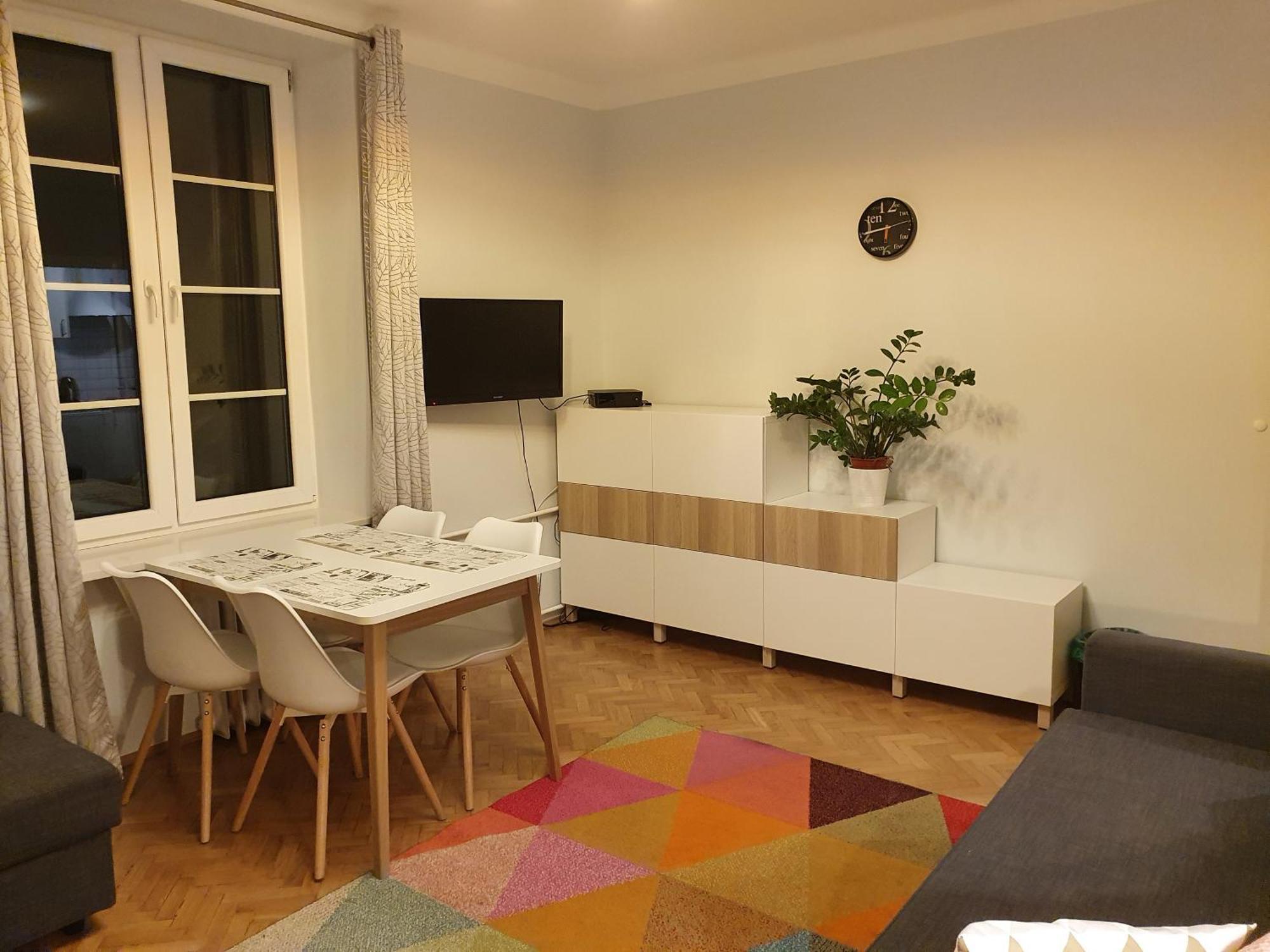 Charming In The Old Town Apartament